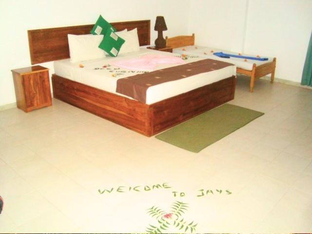 Jays Holiday Resort Habarana Szoba fotó
