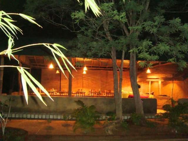Jays Holiday Resort Habarana Kültér fotó