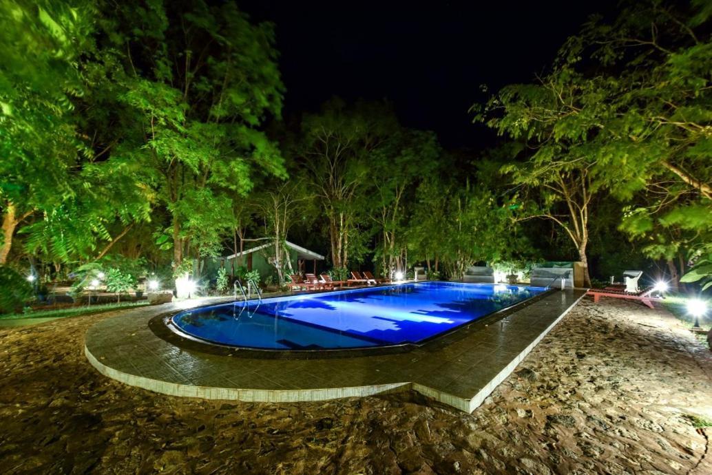 Jays Holiday Resort Habarana Kültér fotó